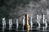 A leader king in the chess board game