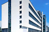 Neuerwerbung der publity AG: Ein Bürogebäude in Eschborn West (Ludwig-Erhard-Straße 3). Das Objekt liegt in der Bürostadt Esc