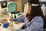 Gloria Preza working in a lab during a clinical rotation at Cedars-Sinai.