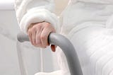 Elderly Care Tips: Use Mobility Aids Safely and Effectively