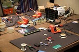 Makerspace, hackerspace, musicspace — co se v nich děje a jaký mají smysl?