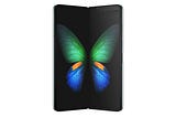 Galaxy Fold, a new paradigm? Let’s not jump to conclusions