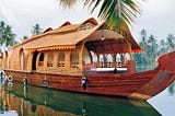 “Seaside Serenity: Luxury Houseboat Rentals in Goa by AquaVista Retreats”