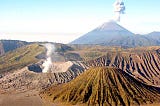 Kawah Gunung Bromo, Obyek Wisata Bromo Tour