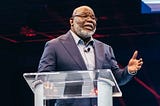 DO IT: Bishop T.D. Jakes Delivers Show-Stopping 10X Talk