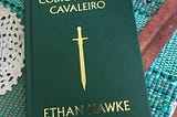 Resenha Readster | Código de um cavaleiro, de Ethan Hawke.