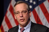 Former New York Fed President Bill Dudley Calls for Urgent Rate Cut