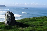 Guide de voyage surf. Ma douce France. La Bretagne au printemps.