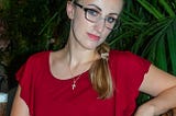 I Wore Glasses in My 20s, But Not Anymore in My 30s — Here’s Why!