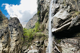 A magnificent waterfall on the way Nar Phu Trek.