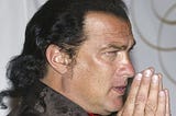 5 razões que fazem de Steven Seagal um semideus