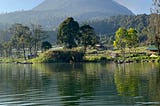 Danau Lau Kawar yang berada di dekat Gunung Sinabung. Sumber: Pribadi
