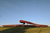 荷蘭建築：建築人帶路，柔軟鏽色絲帶輕輕落在草原上！讓建築人此生圓滿的案子…