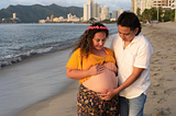 How do surrogate mothers in Thailand compare to their counterparts worldwide?