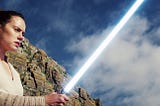 Como o sabre de luz de Os Últimos Jedi amplia o tema do filme