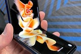 Samsung Galaxy Z Flip3 is Why Apple Should Make a Bendable Phone Today