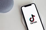 Como o TikTok está influenciando a música