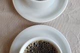 2 Gelas Kopi di Meja Pojok