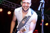 Julio Gouvea é o novo guitarrista da Banda Champion