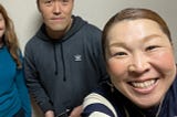 私はウクライナの志願兵にはなれないが、ウクライナ人を助けている I can’t be a Ukrainian volunteer, but I’m helping Ukrainians