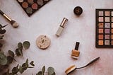 5 ESSENTIAL MAKEUP PRODUCTS