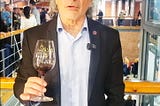 Sober Curious: Η νηφαλιότητα και η σχέση μας με το αλκοόλ — Μια νέα αρχή