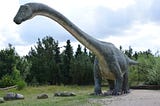 Photo by Frank P. via Pixabay — A picture of the long-necked Brachiosaurus