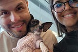 El viaje de Mila a EEUU y la muestra de que si puedes emigrar y NO abandonar a tu mascota