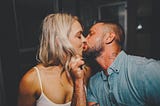 5 Type Of Kisses Most Cultures Are Against Before Marriage, And Why They Might Be Right.