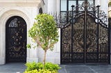 شرکت ایمن سازی یکی از تولیدکنندگان و فروشندگان برجسته در زمینه درب فرفورژه ورودی حیاط، درب ویلایی…