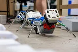 Mobile robots get a leg up from a more-is-better communications principle