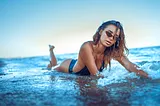 portrait-beautiful-sexy-caucasian-sunbathed-woman-leopard-print-sunglasses-with-long-hair-s un— Un Swede