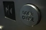 Google Now News: the Elevator “Door Close” Button of Applications