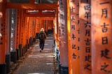 These days, Kyoto’s famed Fushimi Inari Taisha is so popular with international tourists that its charm has all but been destroyed. Only at night, when the tourists go home, can you really feel a sense of peace at this important shrine.