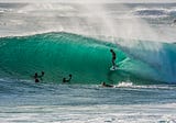 Navigating the Breaks: Mastering Surf Spot Etiquette for a Smooth Ride