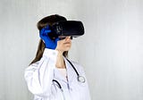 How Healthcare Professionals Use Virtual Reality for Pain Management