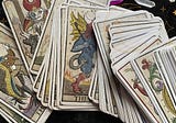 Discovering the Trionfi della Luna Tarot: First Impressions