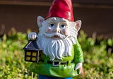 Gnomes: A New Year Resolution for Your Substack