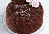 6 Lip-Smacking Cakes for a Stunning Mother’s Day Celebrations Ever