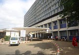La réforme hospitalière en Côte d’Ivoire, instrument de prédation légale au profit d’un clan
