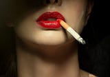 Никотина в одной сигарете достаточно, чтобы заблокировать выработку эстрогена в мозге женщины