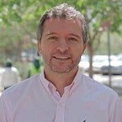 Cristián Briones M