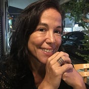 Renata G. Saraiva