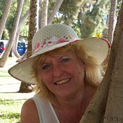 Maggie Holbik