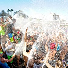 7 Best Las Vegas Pool Parties at the Wildest Day Clubs, by Travioor