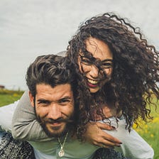 Three Relationships Green Flags & How To Recognize Them