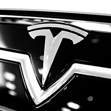 Tesla Adds Titanium Underbody Shield and Aluminum Deflector Plates to Model S