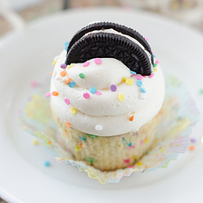Recipe: Funfetti Birthday Cake Oreo Cupcakes