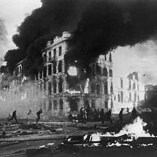 Empat Nonfiksi di Bulan September: Sebuah Tanya di Antara Puing Kengerian Perang Dunia II (Bagian…