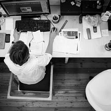 8 Proven Ways to Stay Focused in A Busy Office